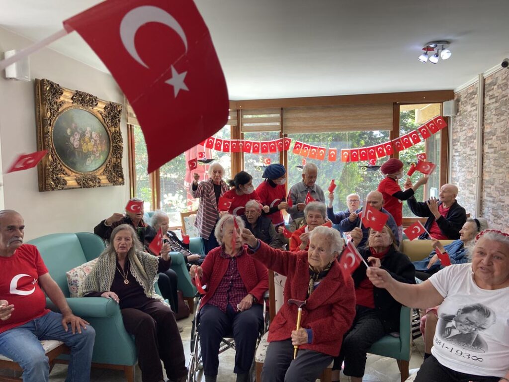 Suadiye Huzurevi Suadiye Şube 19 Mayıs Atatürk’ü Anma Gençlik ve Spor Bayramı Kutlaması