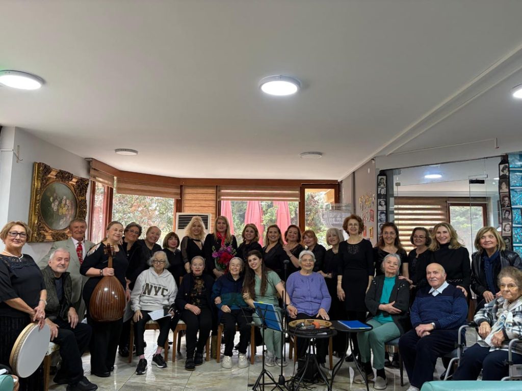 Suadiye Huzurevi Suadiye Şubesi 18-24 Mart Yaşlılara Saygı Haftası Kapsamında Koro Dinletisi